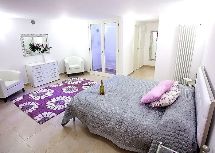 Bella Vista In With Pool Sleeps 6- By Italian Mezzegra