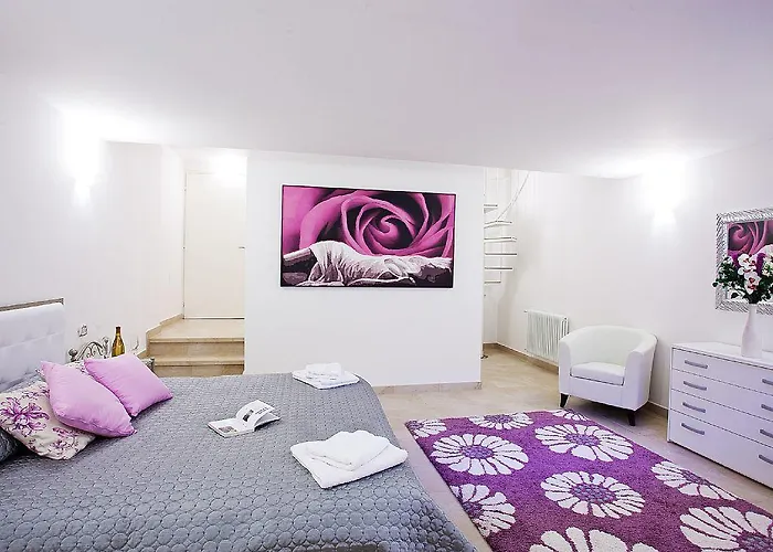 Apartamento Bella Vista In With Pool Sleeps 6- By Italian Mezzegra